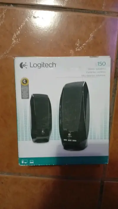 Parlantes estéreo Logitech 150 USB portátiles - miniatura 1