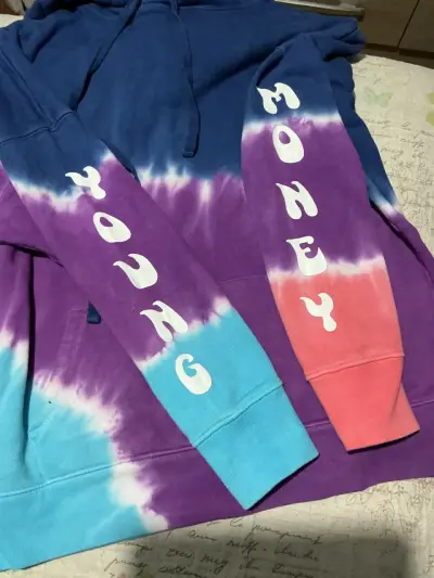 Polerón hombre  tie-dye azul y morado Young Money - miniatura 6