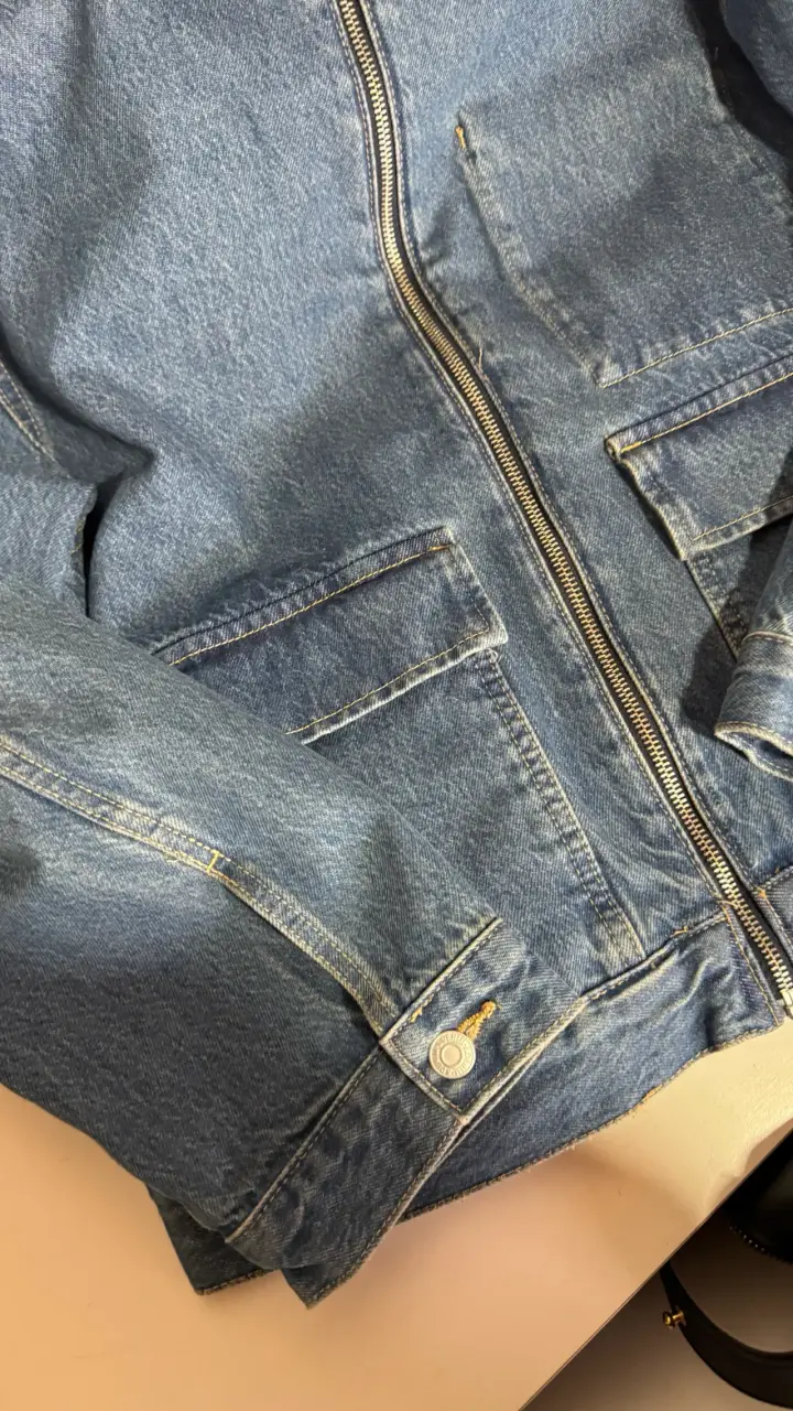 Chaqueta de mezclilla azul con cierre H&M - 4