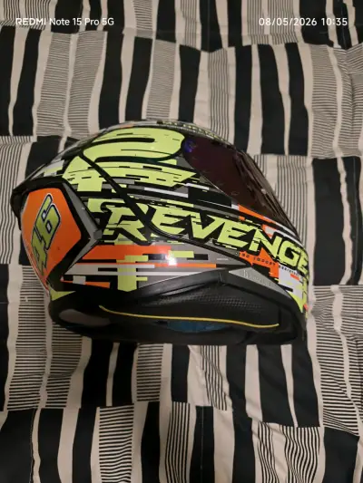 Casco de moto MT Helmets Revenge con diseño gráfico - miniatura 1