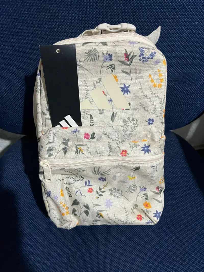 Lonchera floral Adidas