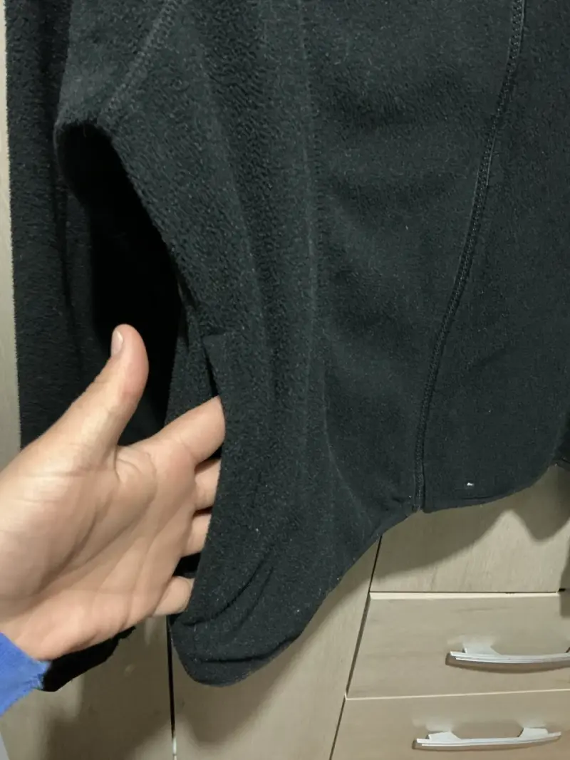 Chaqueta de polar negra con cierre - 4
