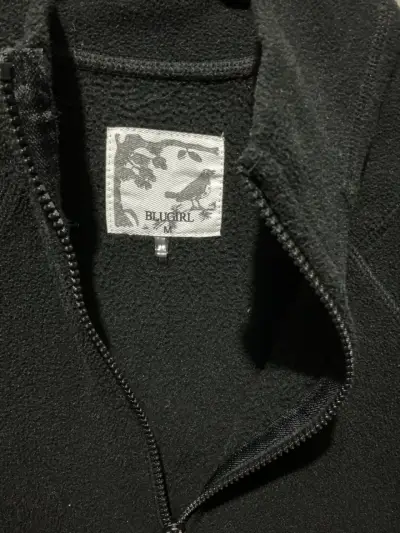 Chaqueta de polar negra con cierre - miniatura 5