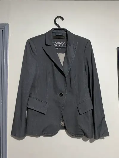 Blazer Zara Gris Talla 38 Entallado - miniatura 1