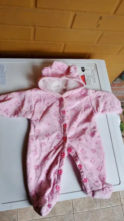 Conjunto de enteritos para bebé en polar suave - miniatura 2