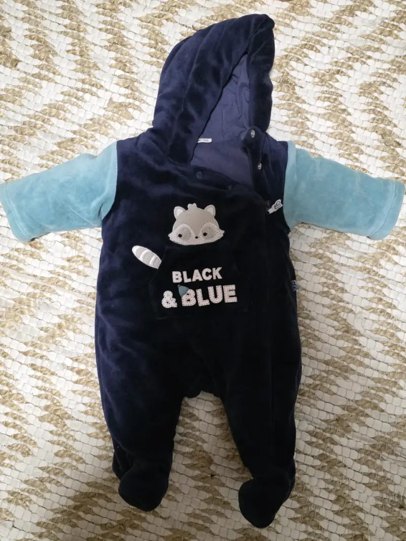 Enterito de bebé Black & Blue con capucha - 3
