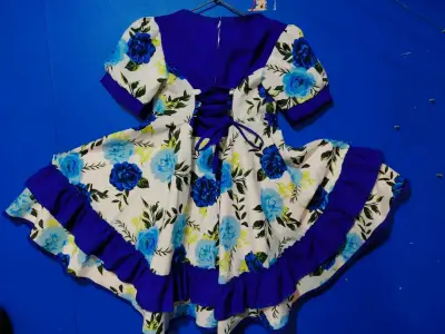Vestido floral azul con capa a juego - miniatura 2