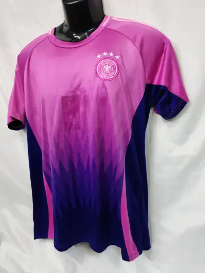 Camiseta de fútbol Alemania rosa y azul - miniatura 3