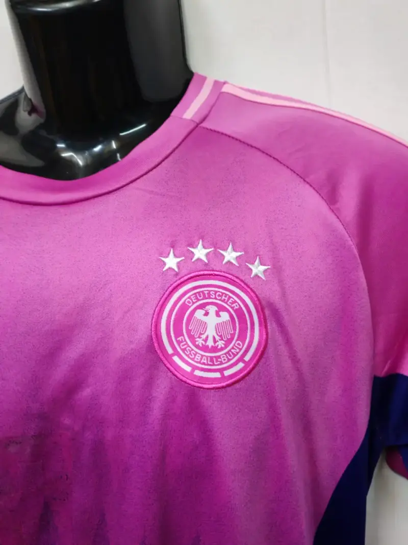 Camiseta de fútbol Alemania rosa y azul - 4