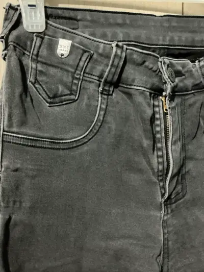 Jeans plomos ajustados para mujer - miniatura 3