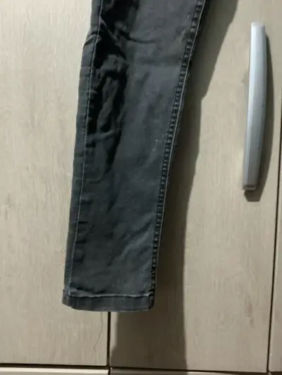 Jeans plomos ajustados para mujer - miniatura 4