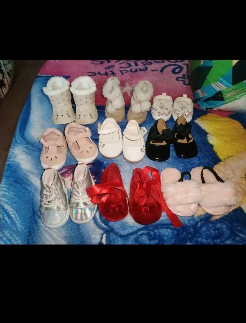 Lote de zapatos para bebé variados
