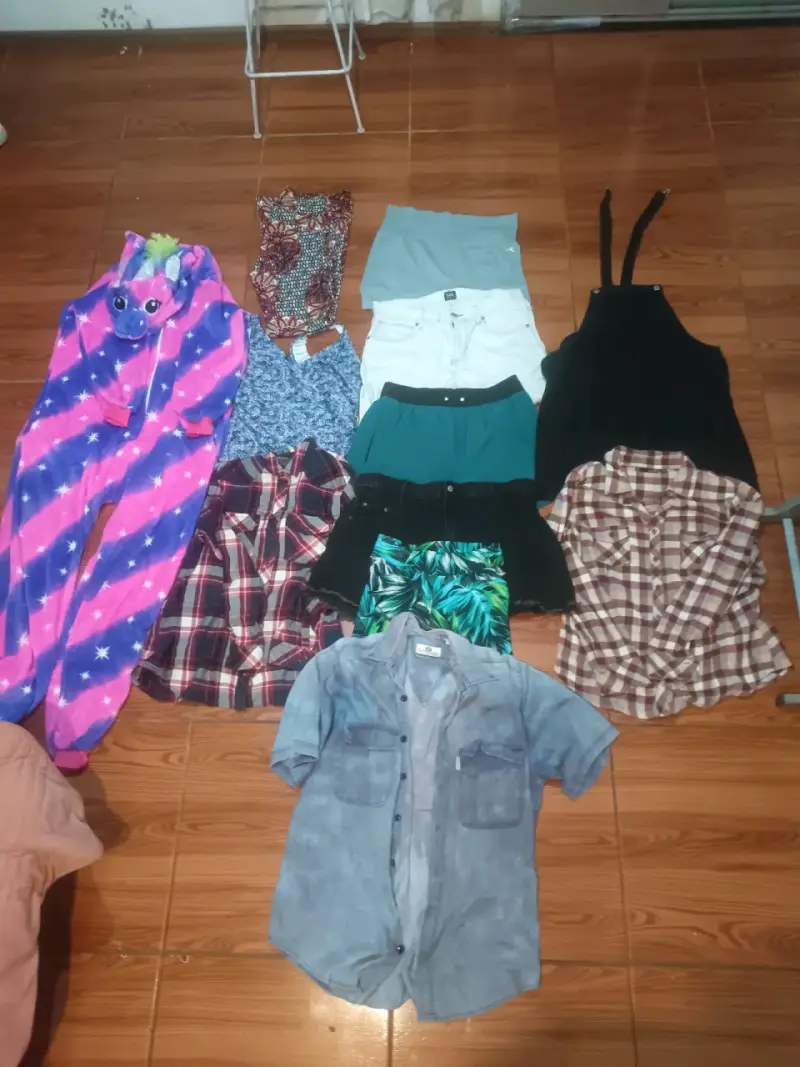 Lote de 51 Prendas de Mujer – Muy Buen Estado - 5