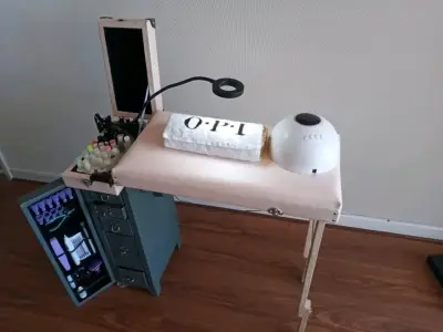 Mesa de manicura portátil plegable negra - miniatura 4