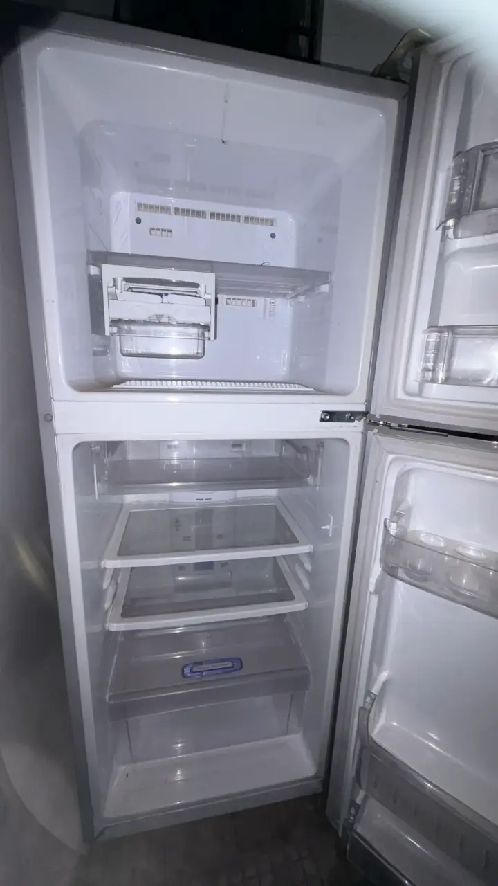 Refrigerador Samsung en muy buen estado - 3