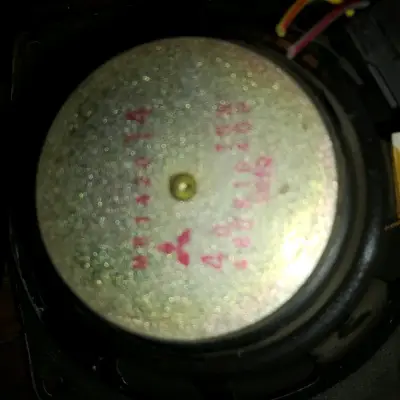 Radio de auto Mitsubishi con parlantes incluidos - miniatura 5