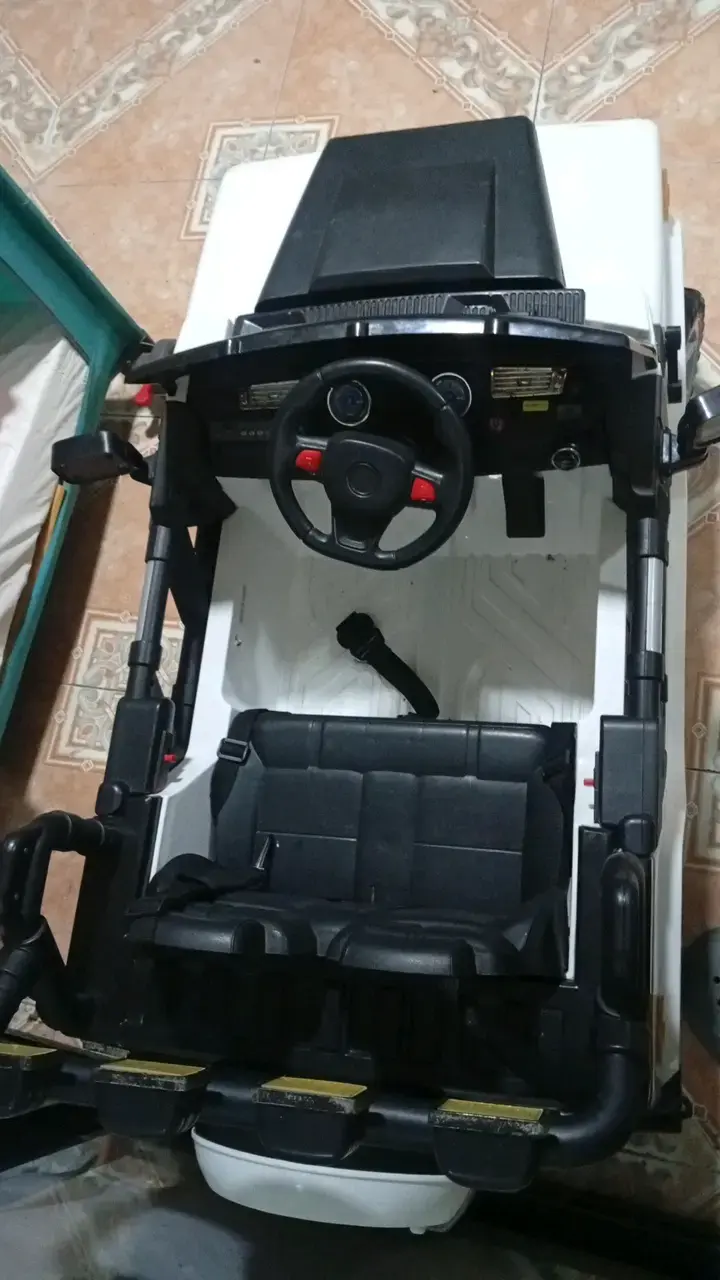 Auto eléctrico para niños estilo todoterreno - 2