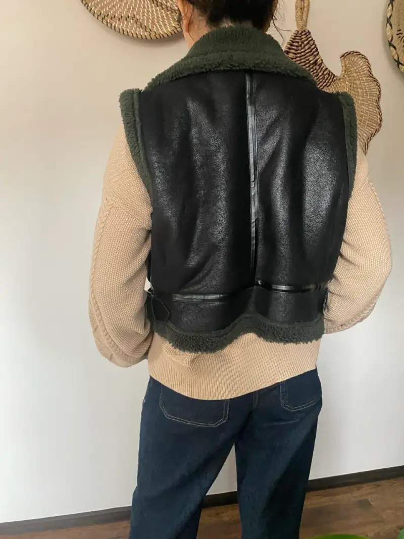 Chaleco de cuero sintético con forro de lana - 2