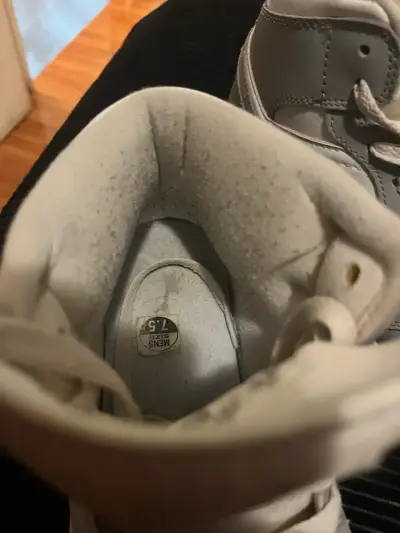 Zapatillas nike Air Jordan gris con blanco - miniatura 4