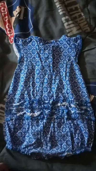 Pilucho medio porfa vestido o falta - miniatura 2