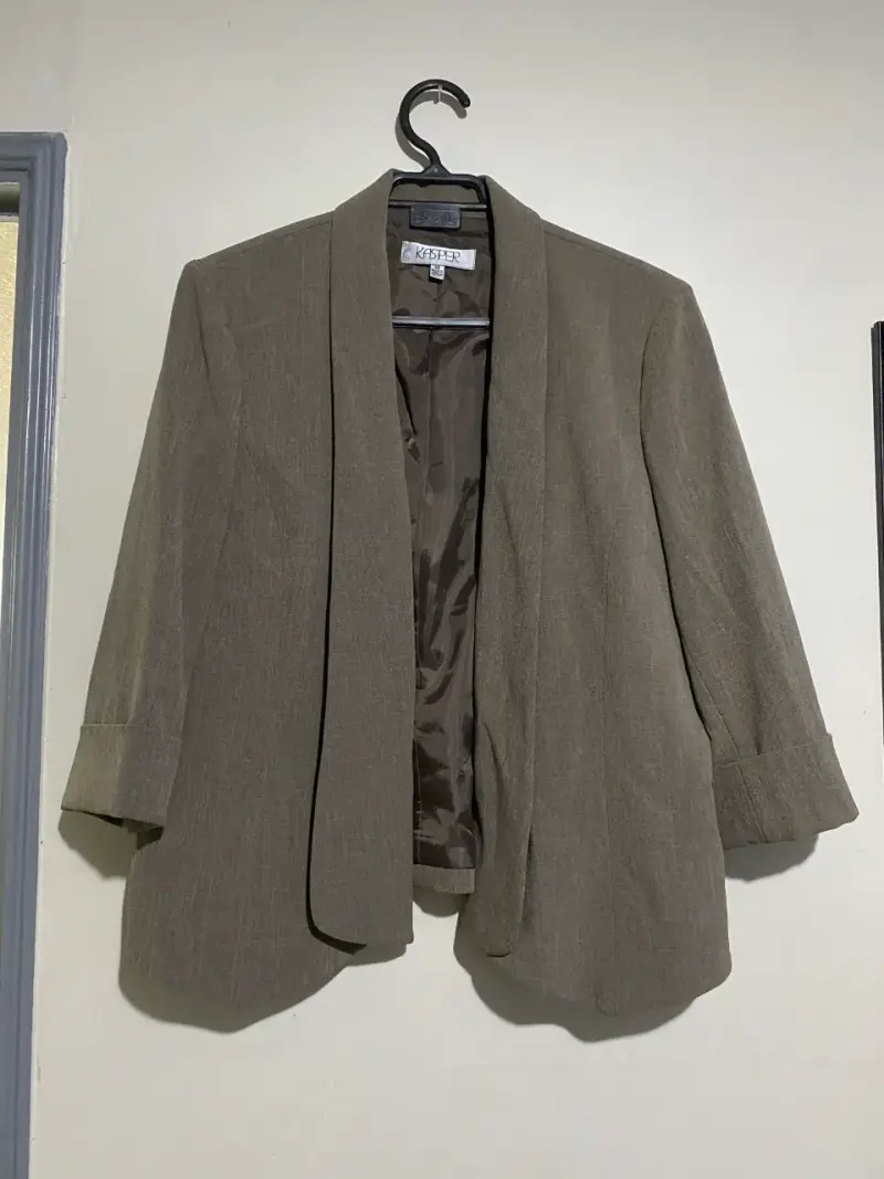 Blazer Kasper Café Talla 38 (Calce 40)