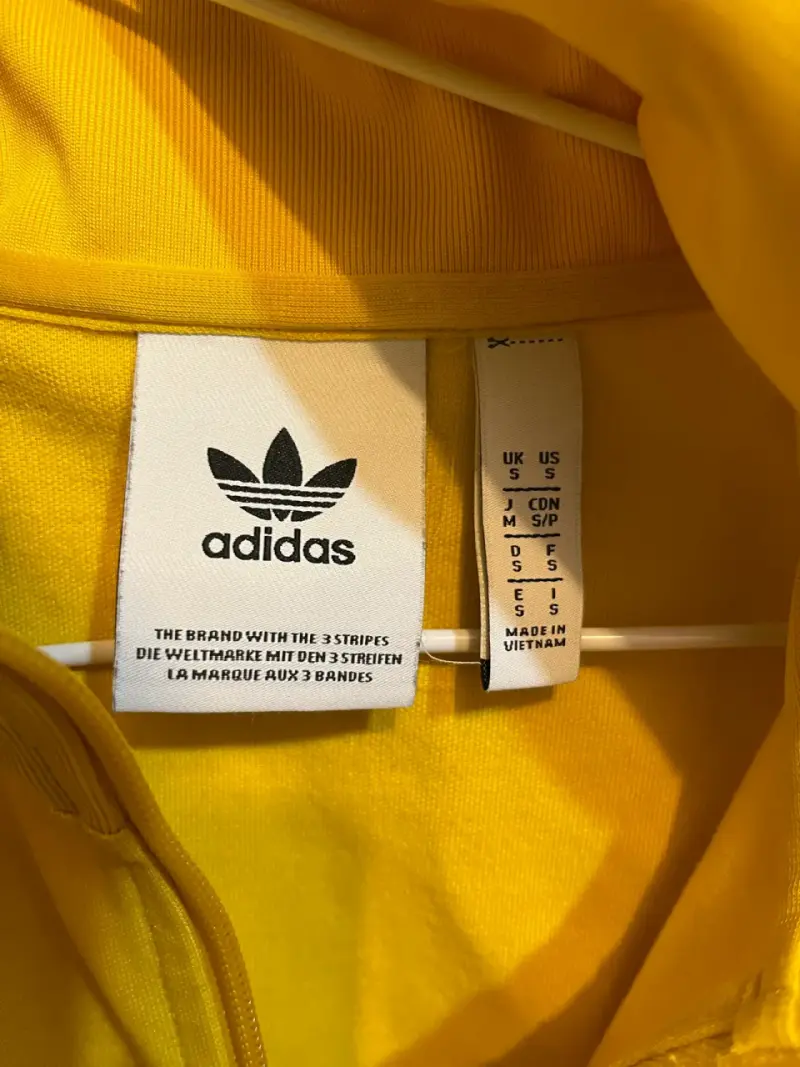 Chaqueta deportiva amarilla Adidas con cierre - 2