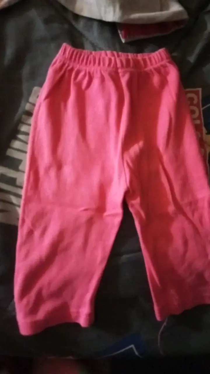 Pantalones rosados para niños
