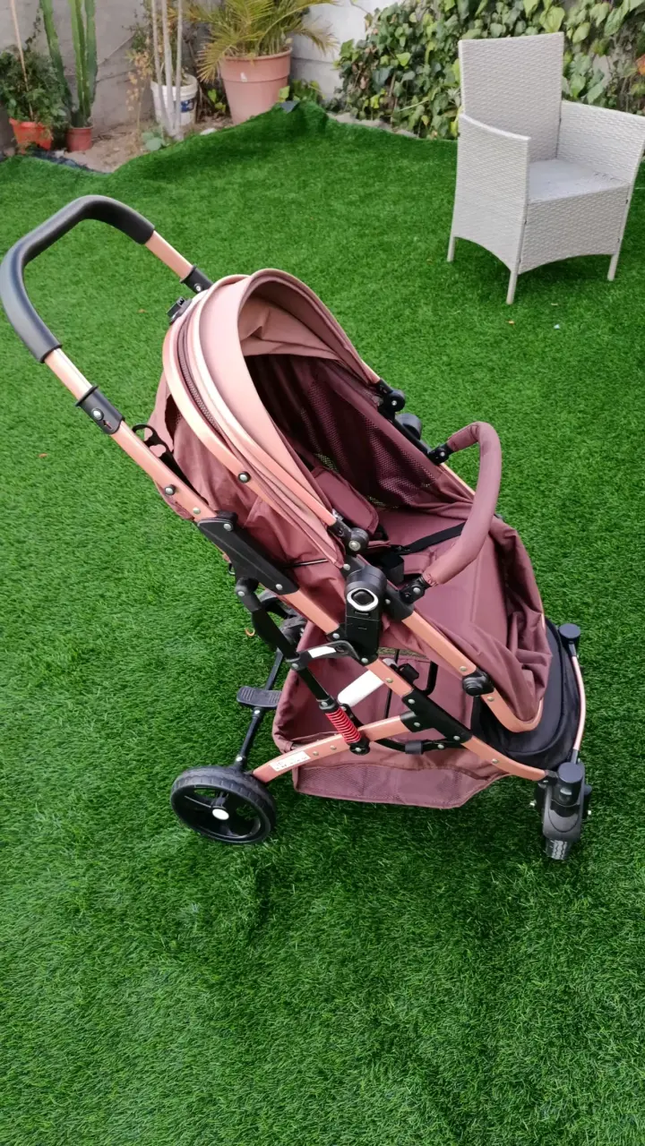 Coche de bebé plegable color dorado/rosa - 4