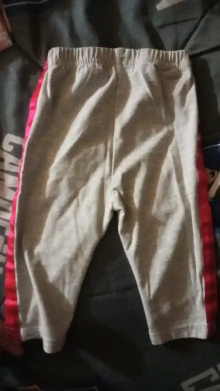 Leggings grises para niña con franjas rosadas - 2