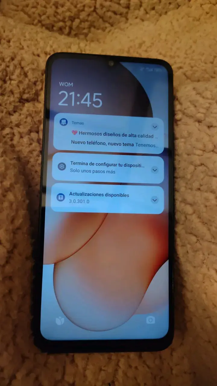 Smartphone Redmi con triple cámara trasera - 1