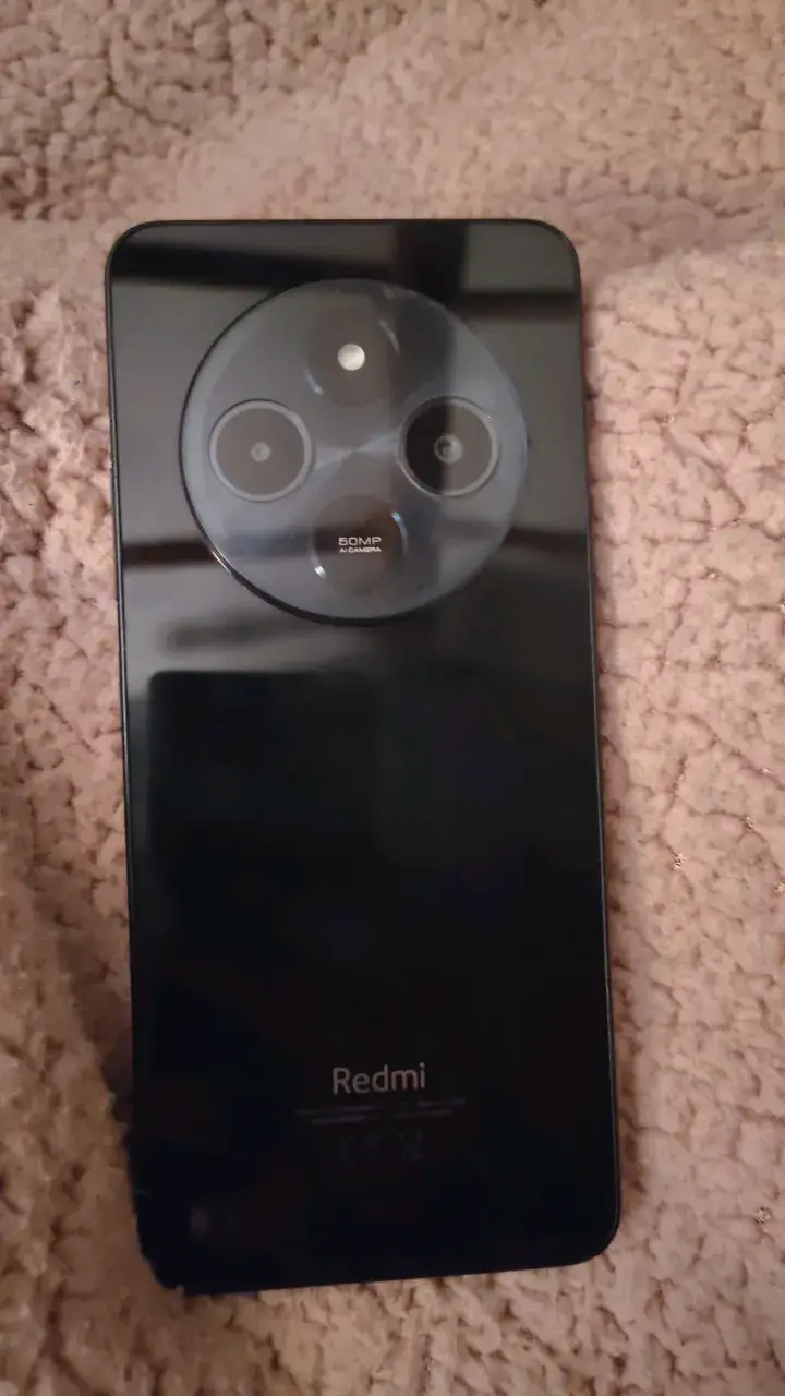Smartphone Redmi con triple cámara trasera - 2