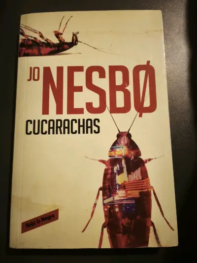 Libro 'Cucarachas' de Jo Nesbø - miniatura 1