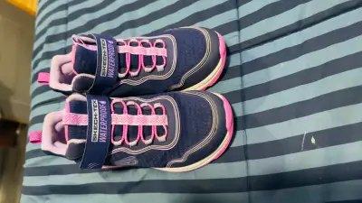 Zapatillas Skechers Tex Impermeables para N33 Niña - miniatura 1