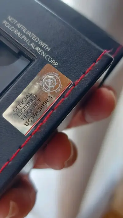Reloj LED táctil U.S. Polo Assn. - miniatura 4