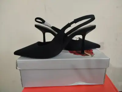 Tacones Negros Destalonados Cellina Tacón Aguja - miniatura 1