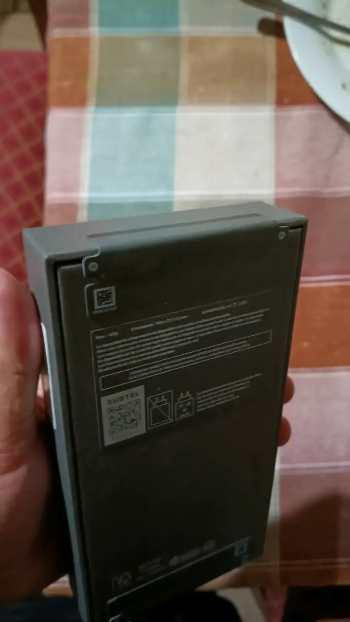 Smartphone Galaxy S26 con Caja Original - 3