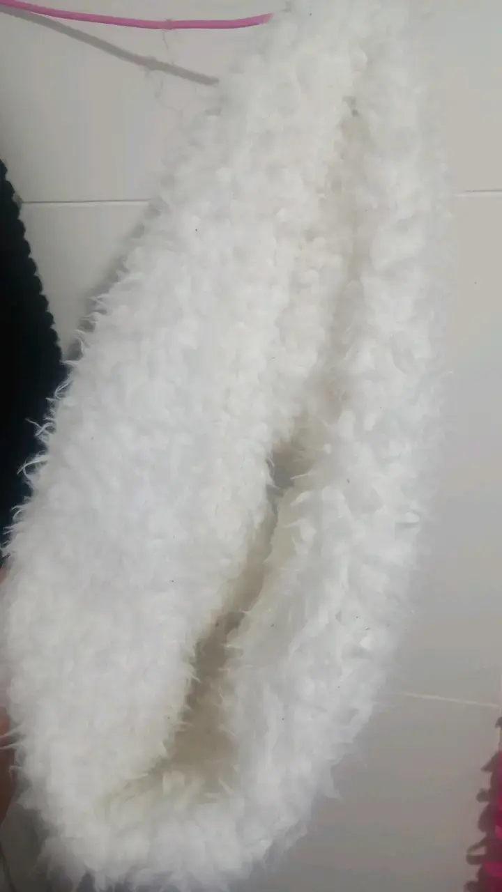 Bufandas tejidas en negro y blanco - 3