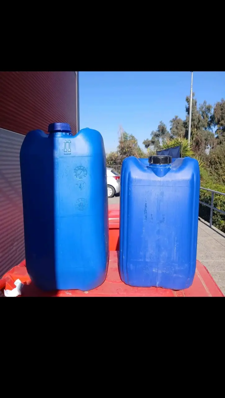 Bidón de plástico azul 20 litros y 30 litros - 3