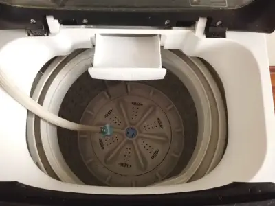 Lavadora automática Winia 8kg en buen estado - miniatura 2