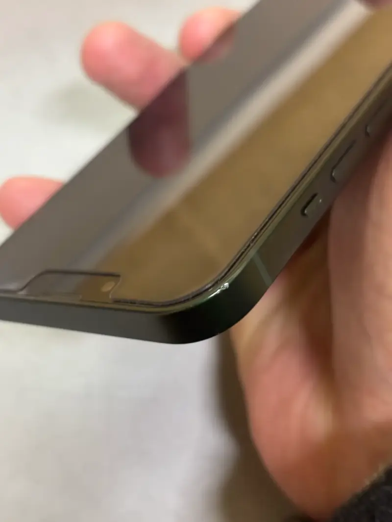 iPhone 13 en verde - 4