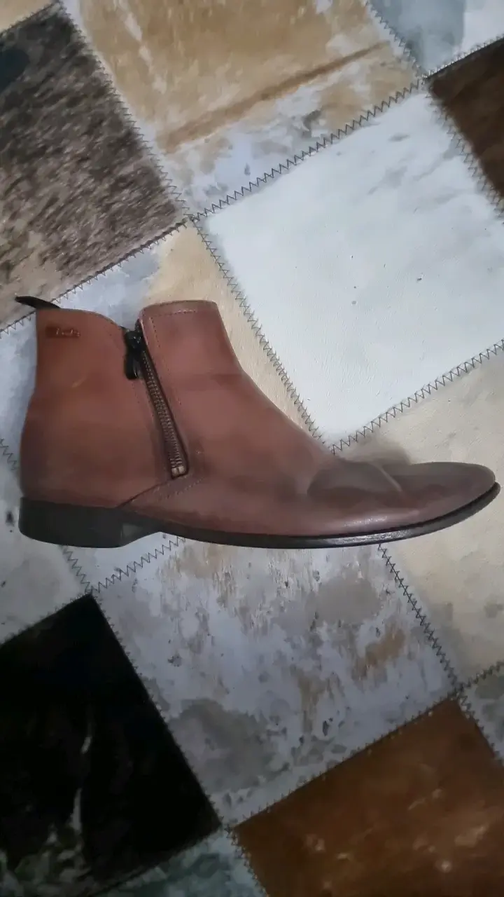 Botines de cuero marrón Clarks con cierre lateral - 2