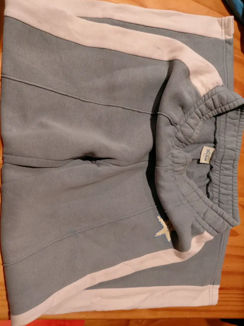 Pantalon deportivo gris Stitch para niña - 1