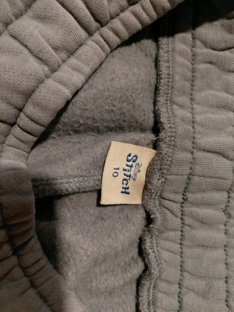 Pantalon deportivo gris Stitch para niña - 2