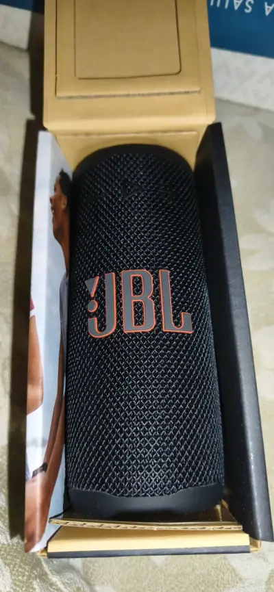 Parlante Bluetooth JBL Grip resistente al agua - miniatura 1