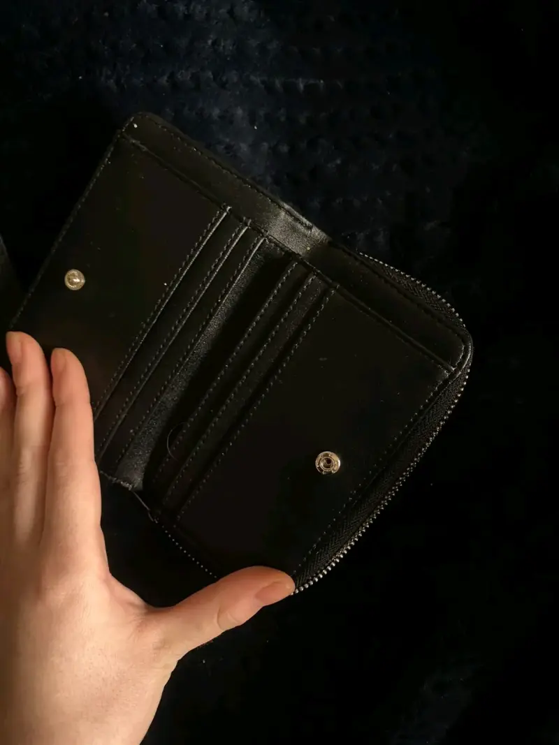 Billetera de cuero negra Karl Lagerfeld - 4