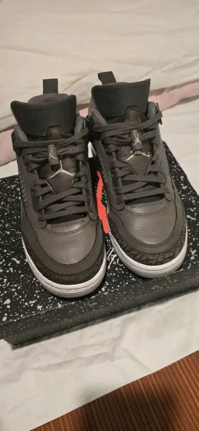Zapatillas deportivas Air Jordan grises - miniatura 1