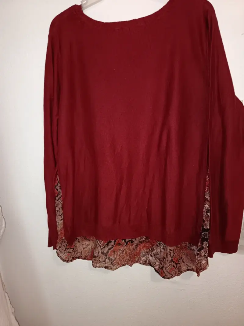 Suéter rojo con encaje para mujer - 3