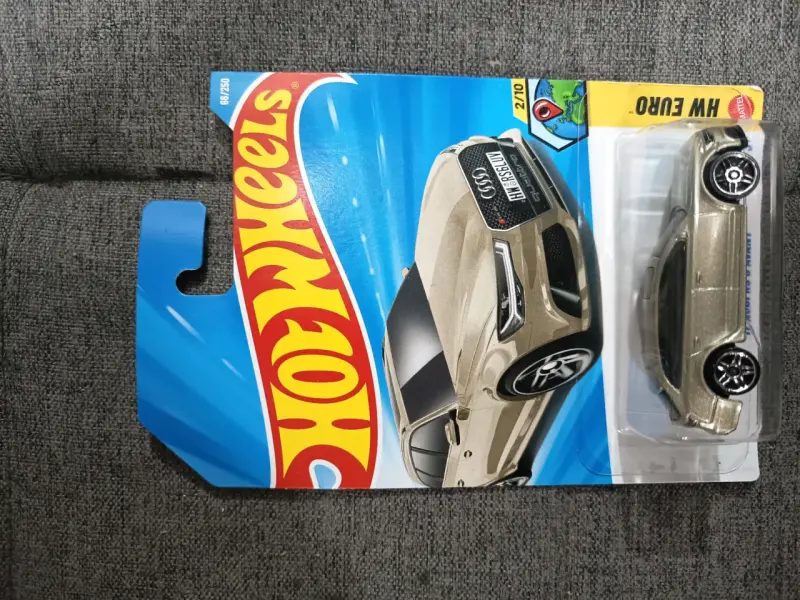 Auto de juguete Hot Wheels Audi R8 dorado - 1