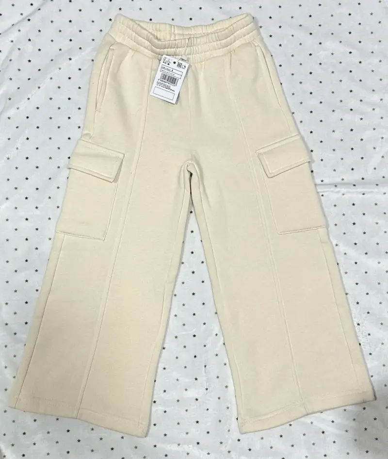 Pantalones cargo beige para niña