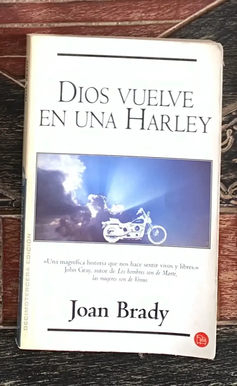 Libro 'Dios Vuelve en una Harley' de Joan Brady